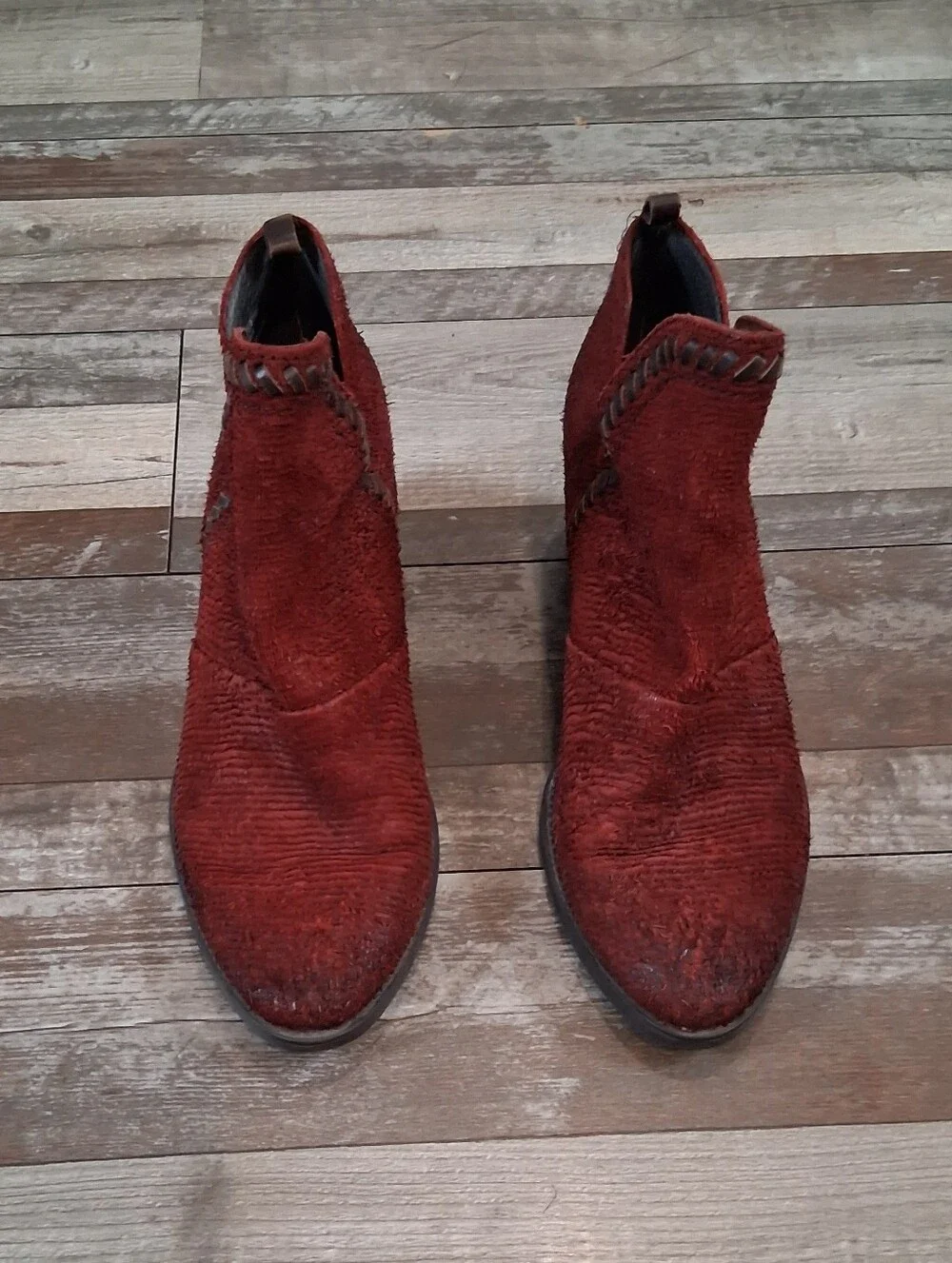 OTBT Venture Women's Red Western Textuted Rustic Ankle Booties Size 9.5